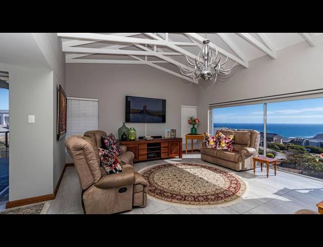 4 BEDROOM HOUSE FOR SALE IN PINNACLE POINT GOLF ESTATE